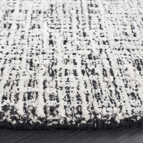 Safavieh Glamour 6'-0" x 6'-0" Rug in Black / Ivory