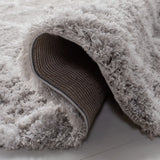 Safavieh Indie Shag 5'-1" x 7'-6" Rug in Grey / Ivory