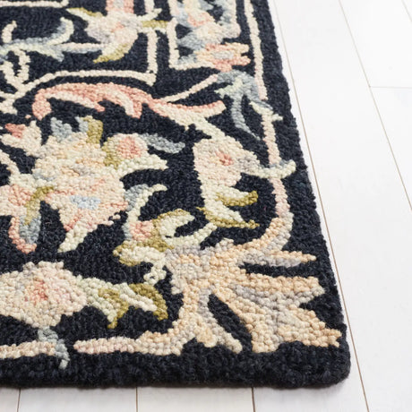 Safavieh Aubusson 4'-0" x 6'-0" Rug in Black / Ivory