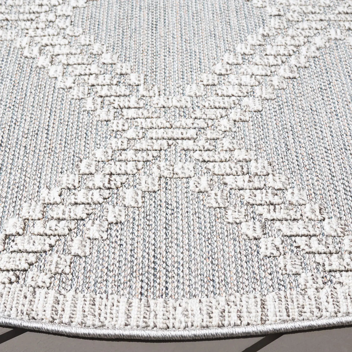 Safavieh Martha Stewart Global 6'-7" x 6'-7" Rug in Grey / Light Grey