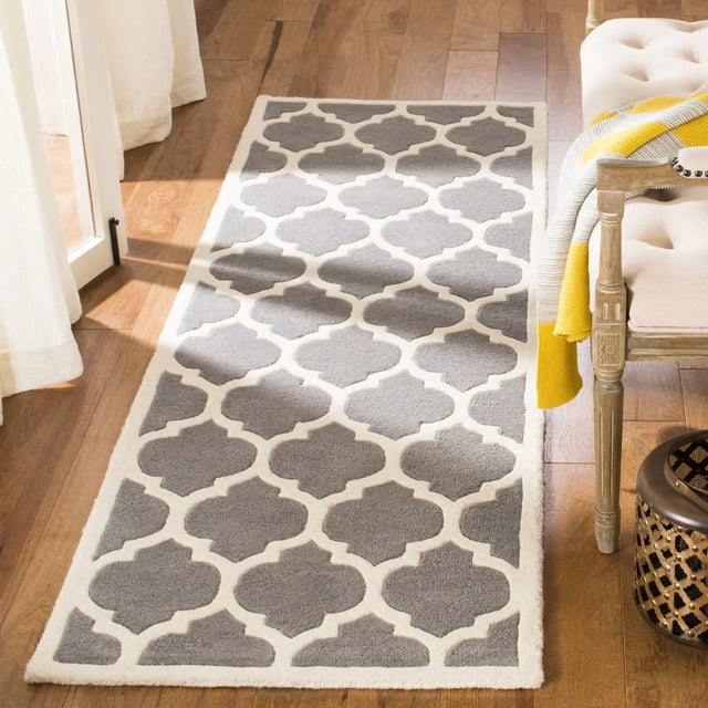 Safavieh Chatham 2'-3" x 11'-0" Rug in Dark Grey / Ivory