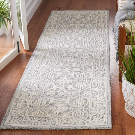 Safavieh Metro 2'-3" x 8'-0" Rug in Grey / Ivory