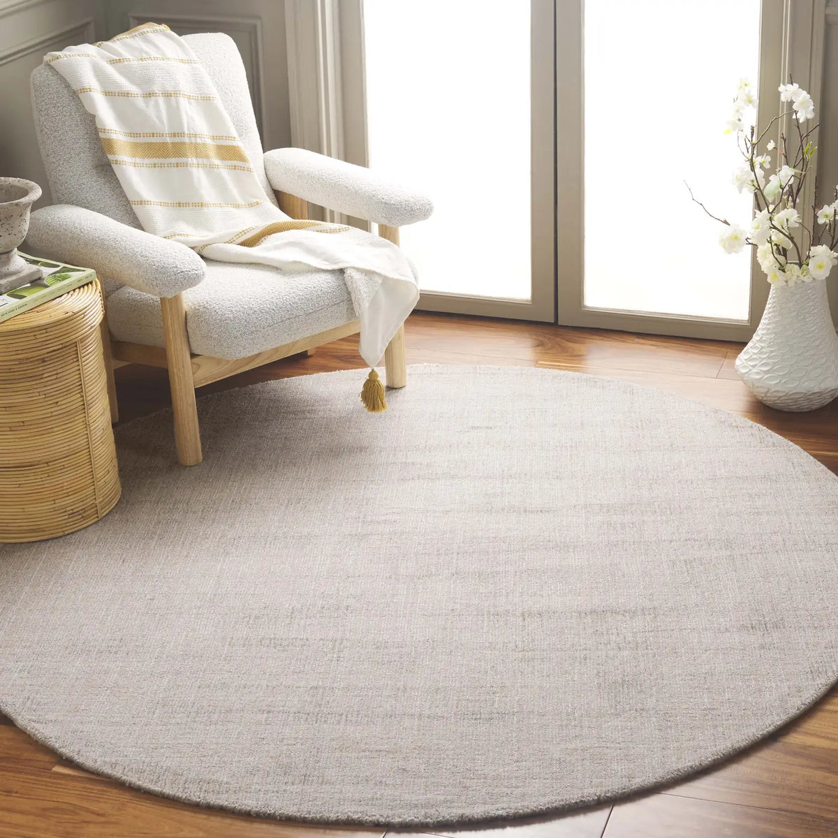 Safavieh Mirage 6'-0" x 6'-0" Rug in Beige
