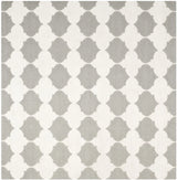 Safavieh Dhurries 7'-0" x 7'-0" Rug in Grey / Ivory