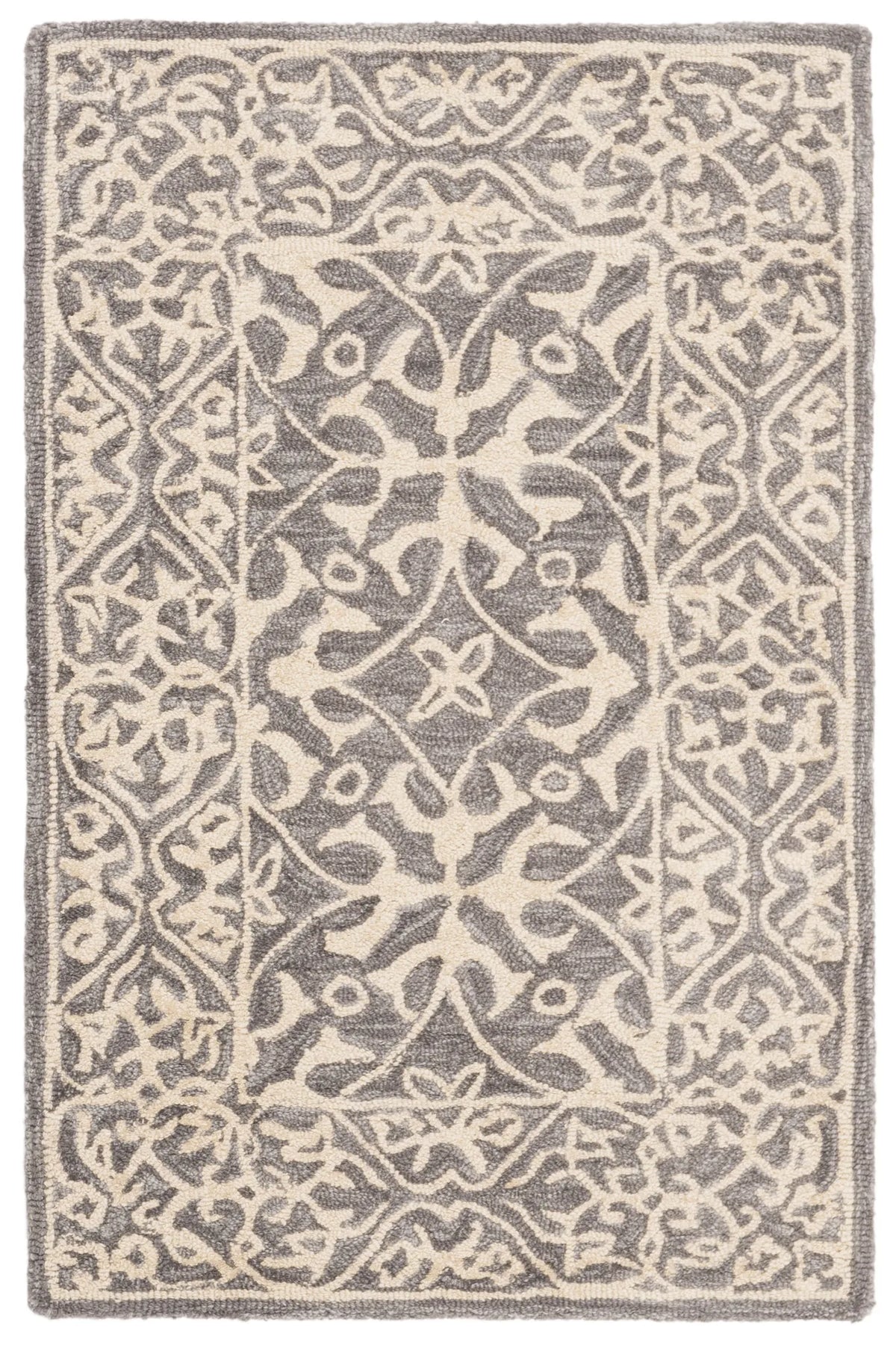 Safavieh Suzani 2'-0" x 3'-0" Rug in Grey / Beige