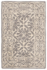 Safavieh Suzani 2'-0" x 3'-0" Rug in Grey / Beige