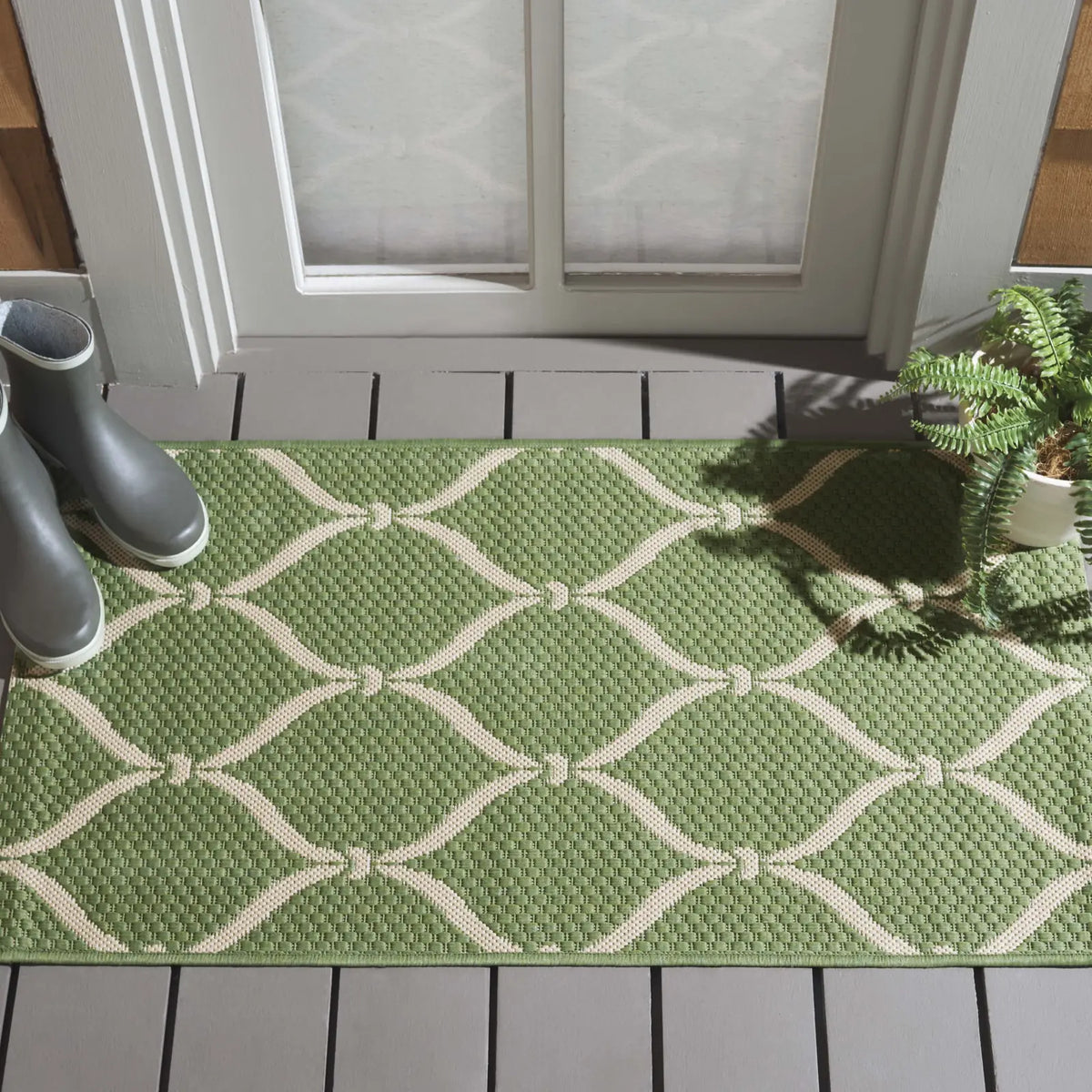 Safavieh Courtyard 2'-0" x 3'-7" Rug in Green / Beige