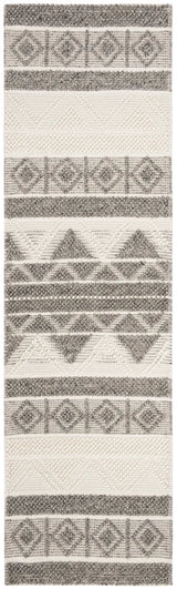 Safavieh Natura 2'-3" x 10'-0" Rug in Ivory / Grey