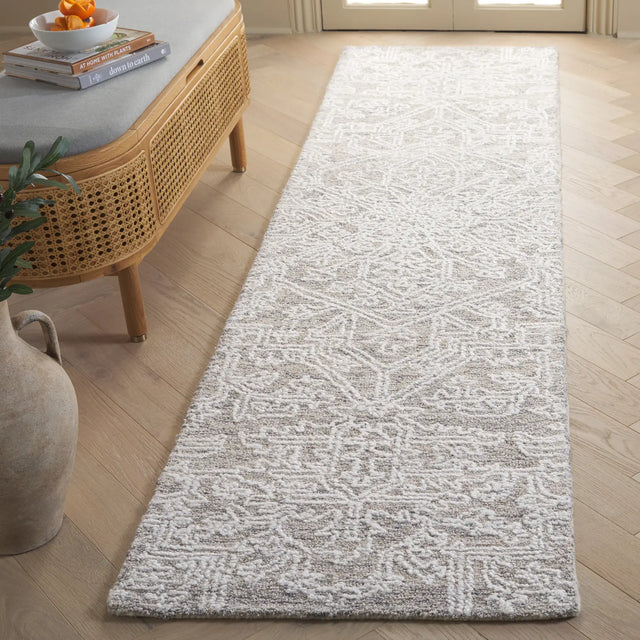 Safavieh Ebony 2'-3" x 9'-0" Rug in Ivory / Silver