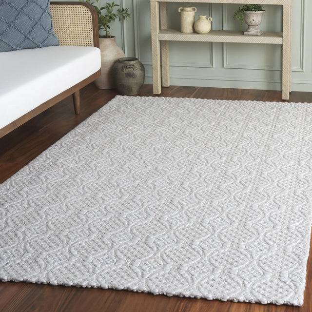 Safavieh Marbella 4'-0" x 6'-0" Rug in Ivory