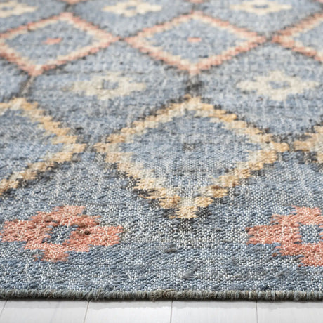 Safavieh Kilim 4'-0" x 6'-0" Rug in Charcoal / Gold