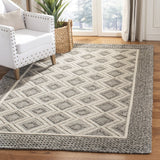 Safavieh Vermont 4'-0" x 6'-0" Rug in Grey / Ivory