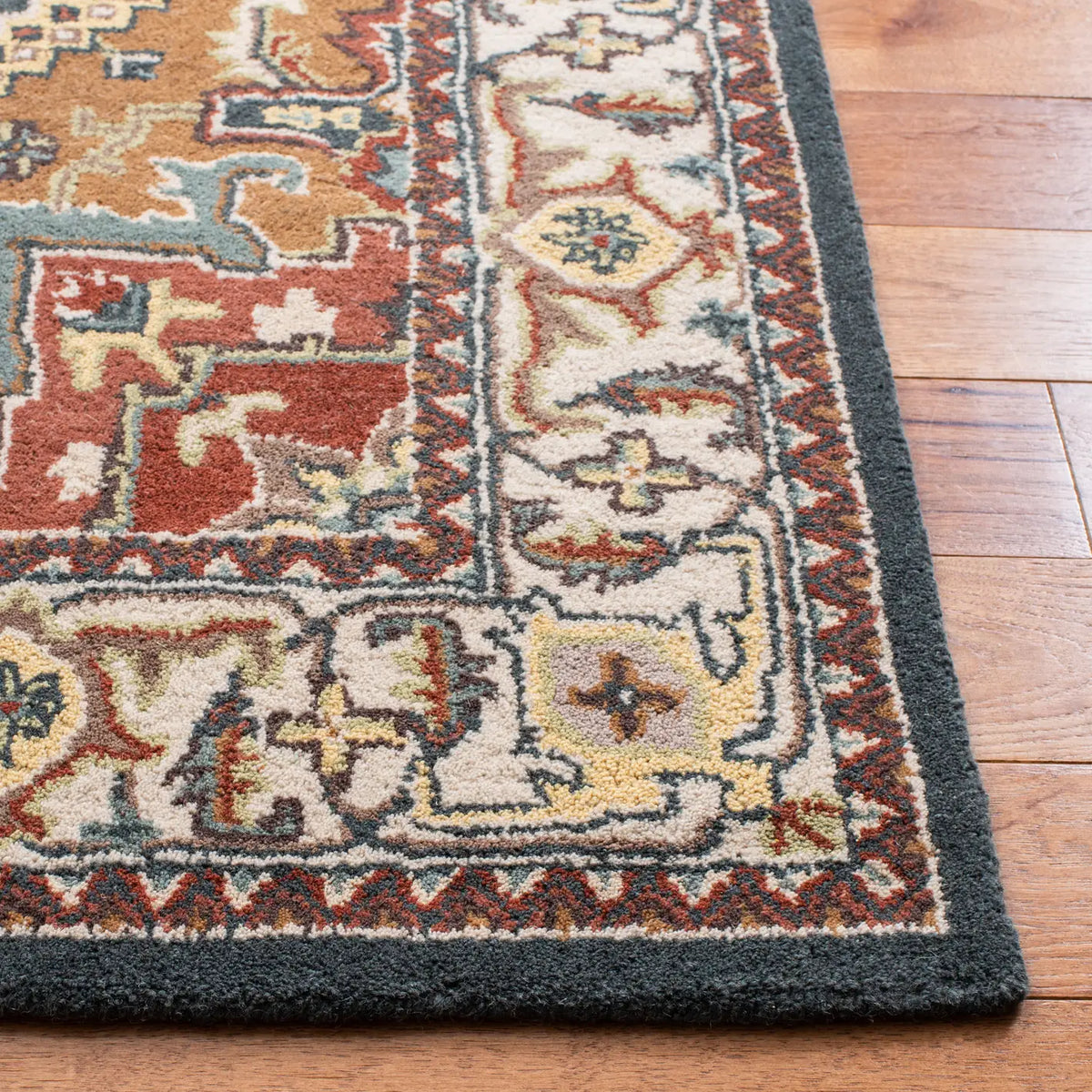 Safavieh Heritage 4'-0" x 6'-0" Rug in Dark Green / Brown