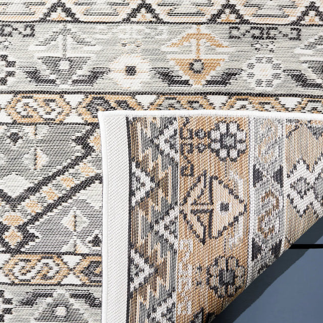 Safavieh Sunrise 5'-3" x 7'-7" Rug in Grey / Beige Black