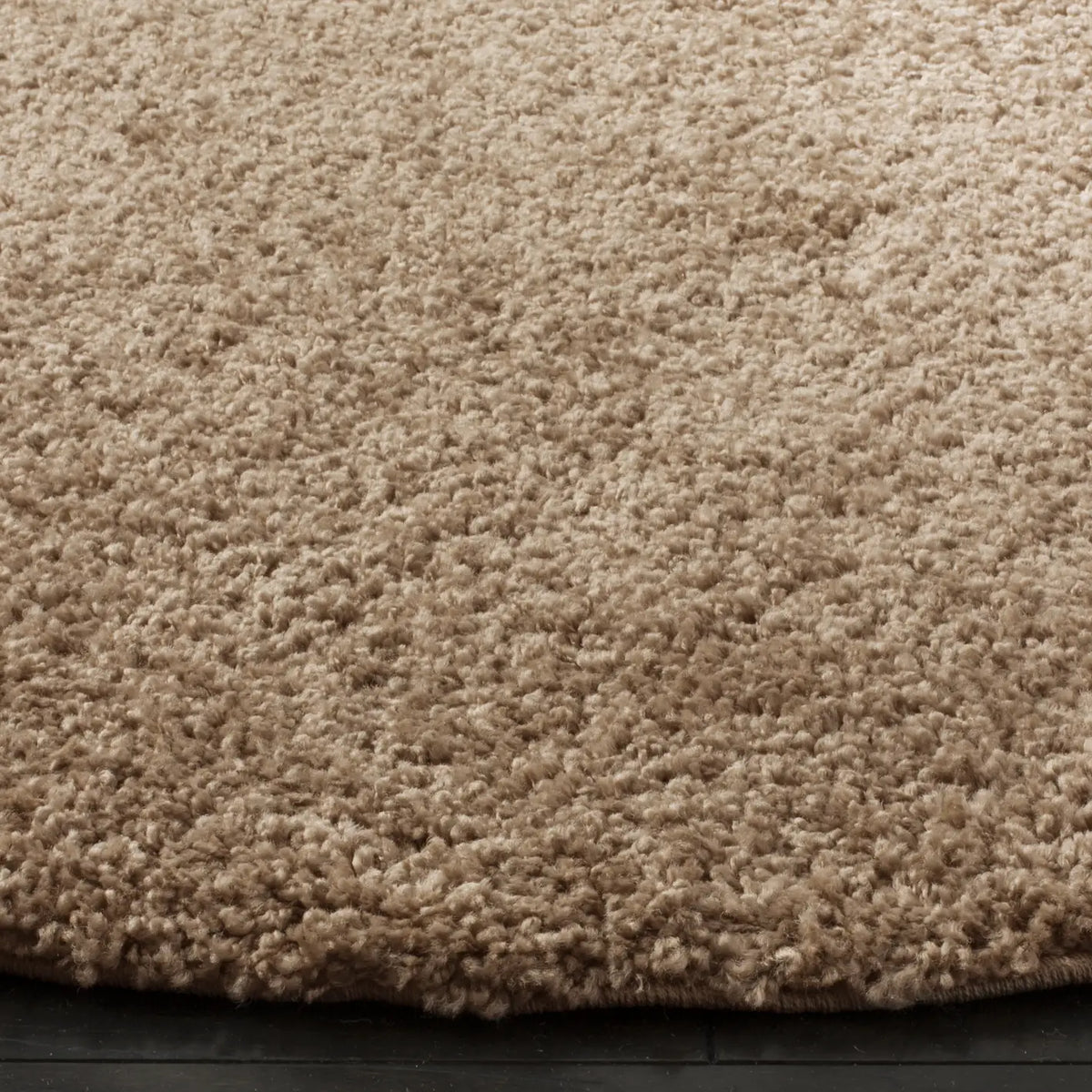 Safavieh Arizona Shag 6'-7" x 6'-7" Rug in Taupe