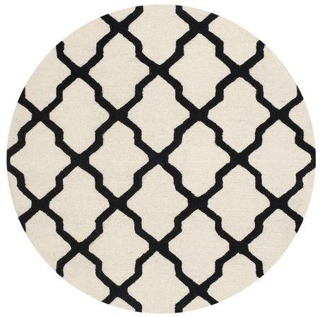 Safavieh Cambridge 6'-0" x 6'-0" Rug in Ivory / Black