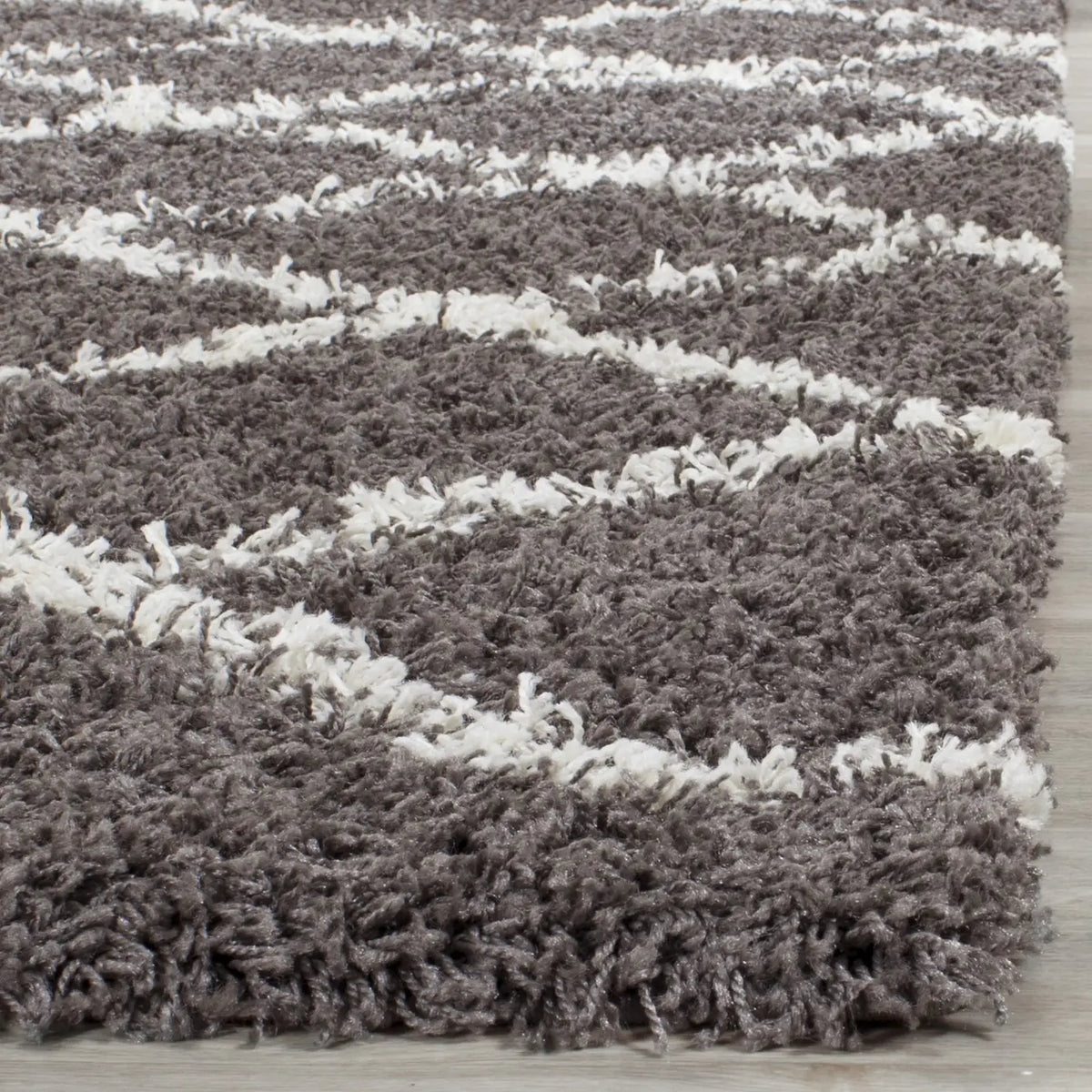 Safavieh Sgd-Dallas Shag 10'-0" x 14'-0" Rug in Dark Grey / Ivory