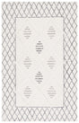 Safavieh Casablanca 4'-0" x 6'-0" Rug in Ivory / Black