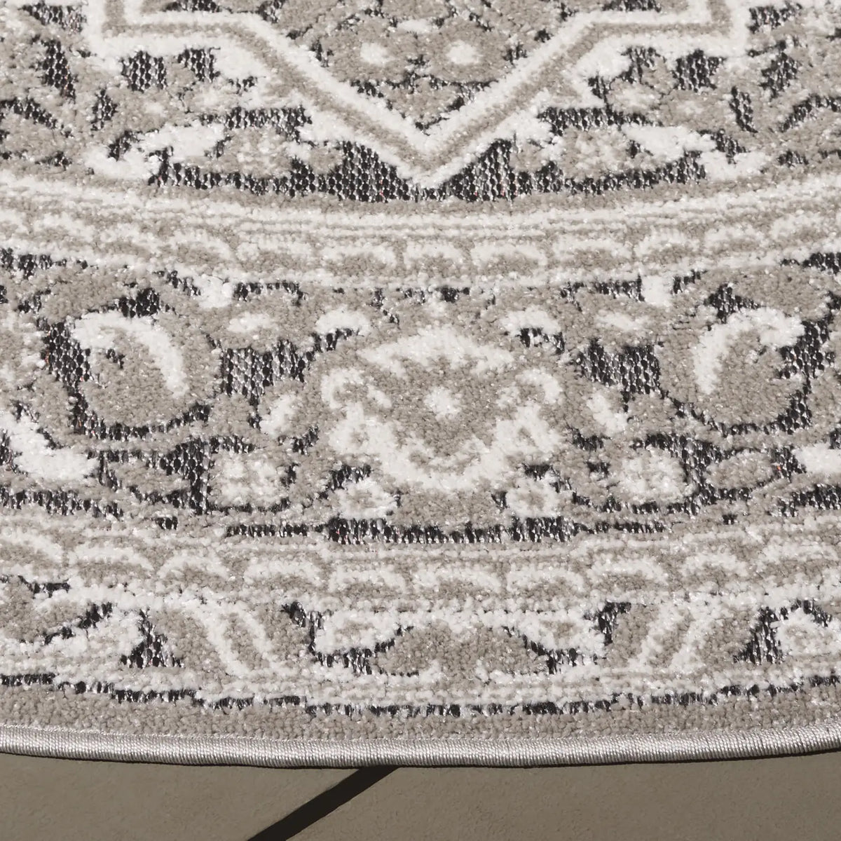 Safavieh Cabana 6'-7" x 6'-7" Rug in Grey / Ivory