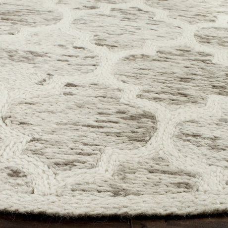 Safavieh Himalaya 6'-0" x 6'-0" Rug in Grey / Ivory
