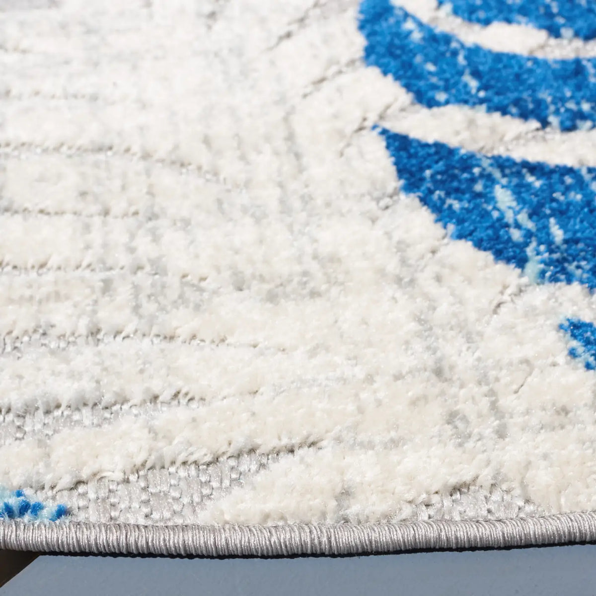 Safavieh Cabana 5'-3" x 5'-3" Rug in Grey / Blue