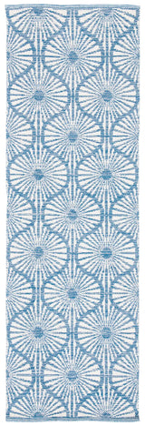 Safavieh Montauk 2'-3" x 7'-0" Rug in Blue / Ivory