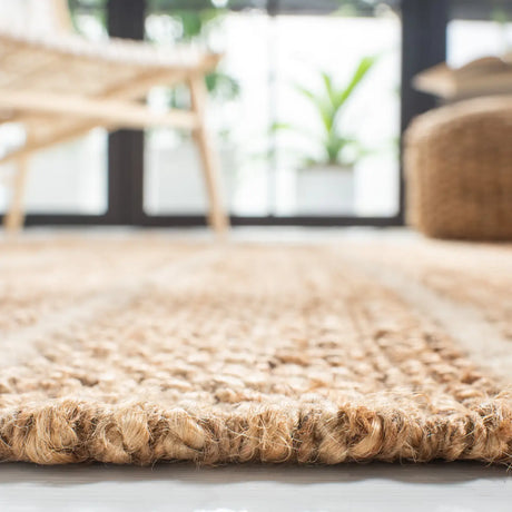 Safavieh Natural Fiber 4'-0" x 6'-0" Rug in Natural / Light Grey