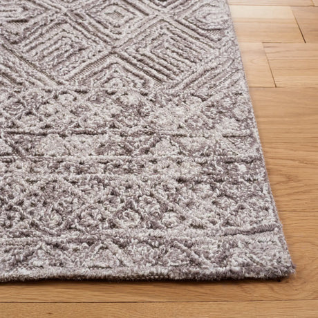 Safavieh Textual 4'-0" x 6'-0" Rug in Brown