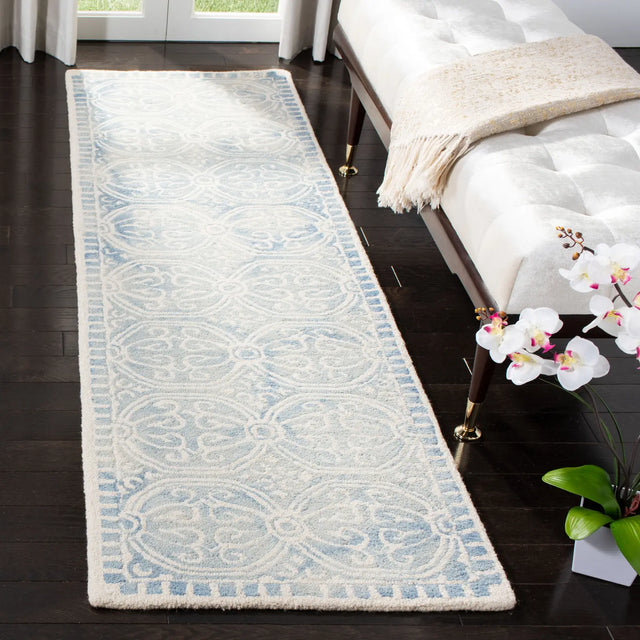 Safavieh Dip Dye 2'-3" x 8'-0" Rug in Blue / Ivory