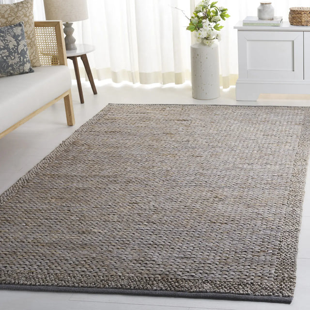 Safavieh Natural Fiber 4'-0" x 6'-0" Rug in Grey