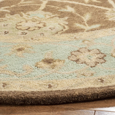 Safavieh Antiquity 6'-0" x 6'-0" Rug in Brown / Green