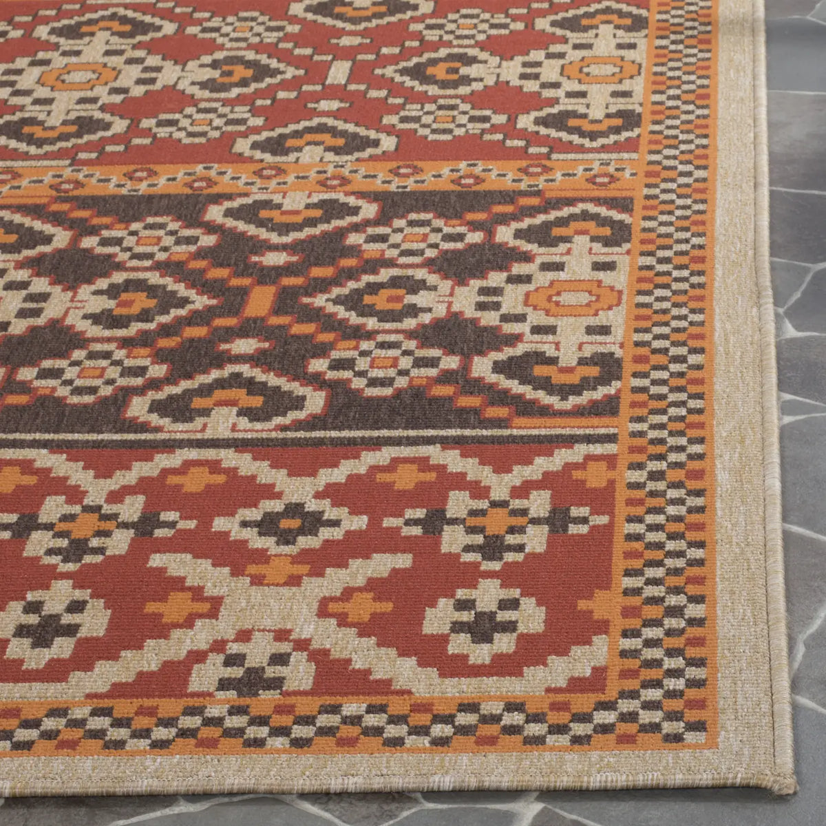 Safavieh Veranda 4'-0" x 5'-7" Rug in Red / Chocolate