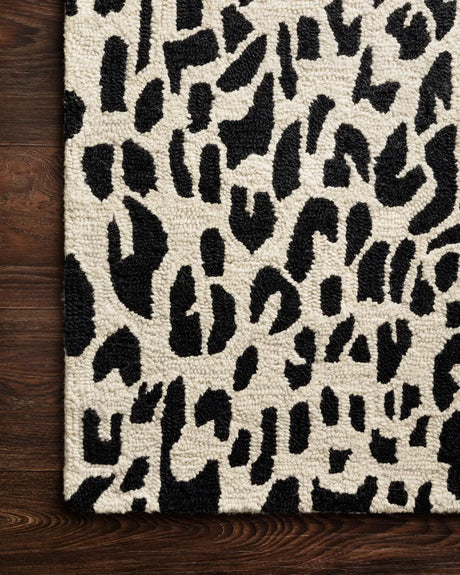 Loloi Masai Mas-02 Black / Ivory Rugs - corner on wood