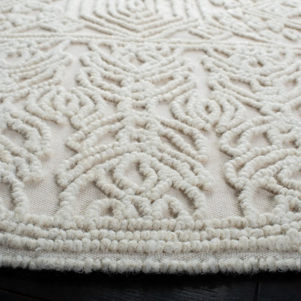 Safavieh Trace 6'-6" x 6'-6" Rug in Ivory