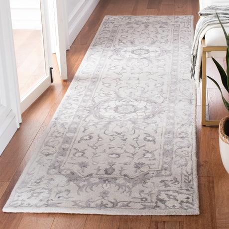 Safavieh Savonnerie 2'-6" x 10'-0" Rug in Smoke