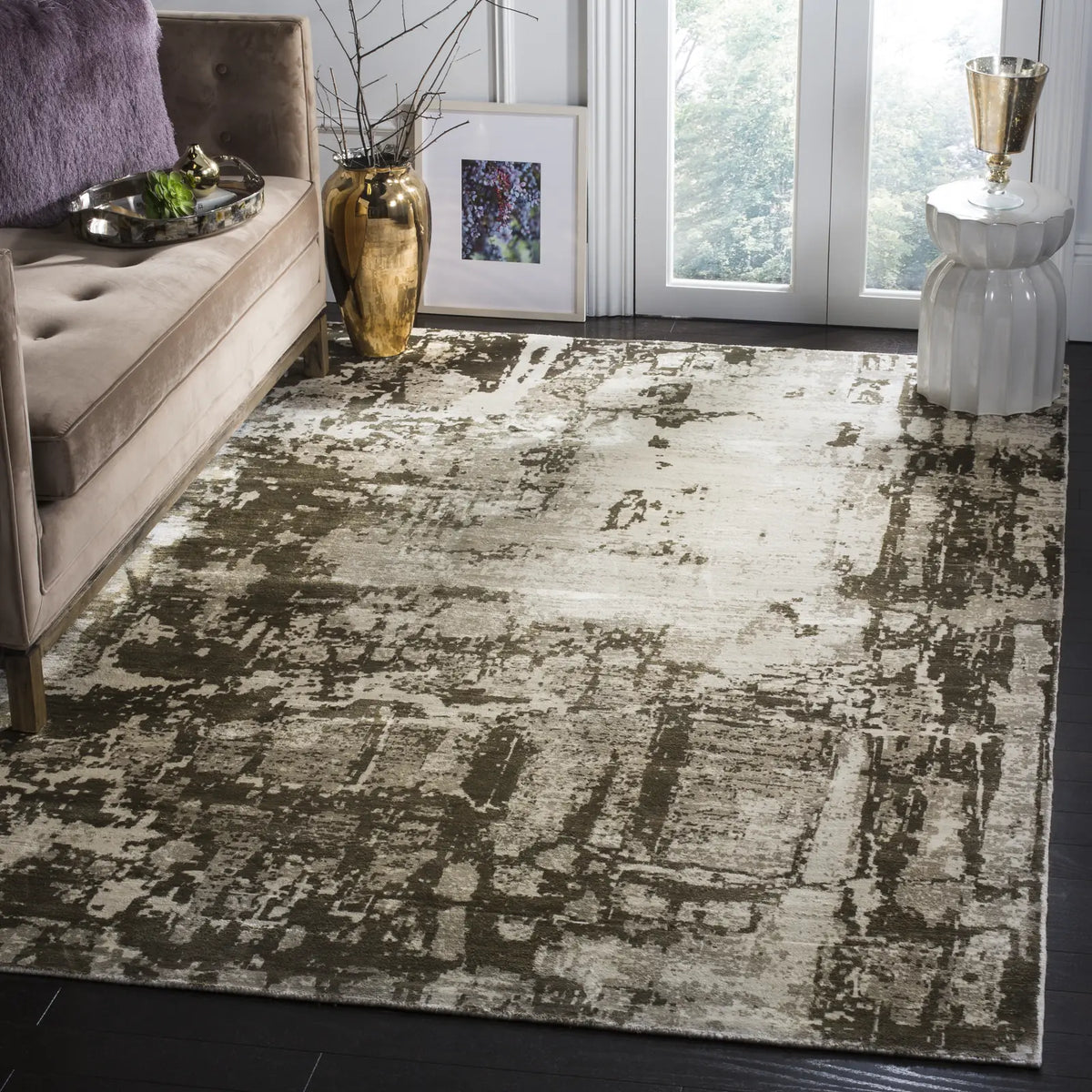 Safavieh Mirage 6'-0" x 9'-0" Rug in Brown / Silver