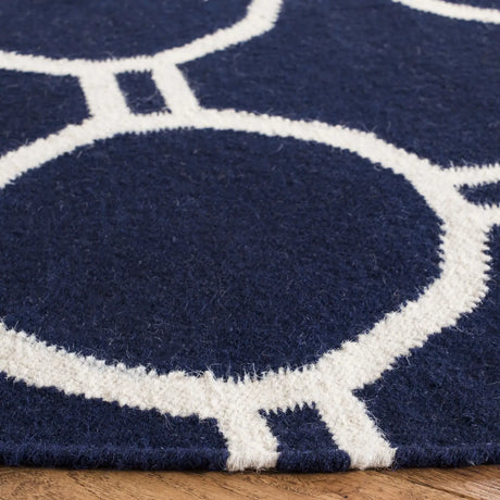 Safavieh Dhurries 6'-0" x 6'-0" Rug in Navy / Ivory
