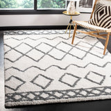 Safavieh Equinox Shag 4'-0" x 6'-0" Rug in Cream / Grey