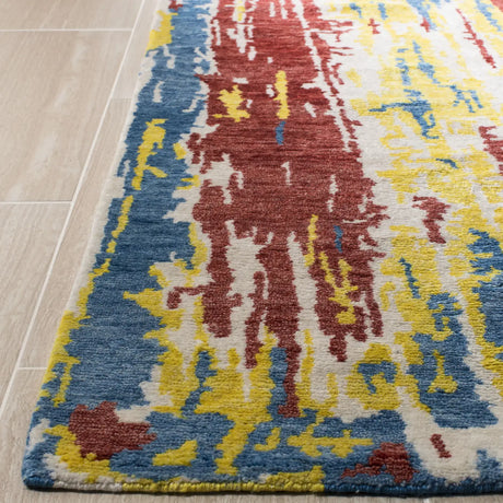 Safavieh Tibetan 5'-0" x 8'-0" Rug in White / Multi