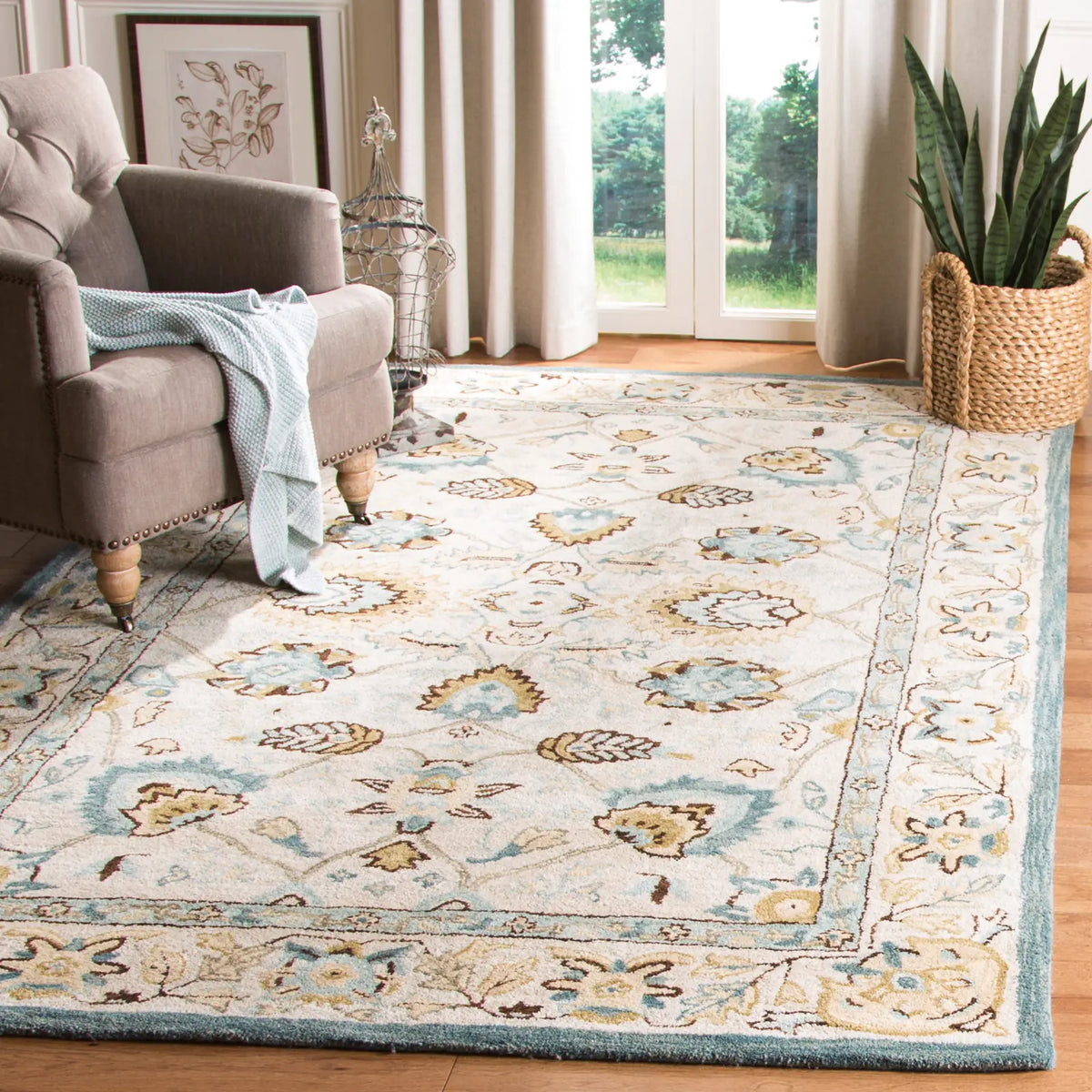 Safavieh Antiquity 6'-0" x 9'-0" Rug in Peacock / Blue