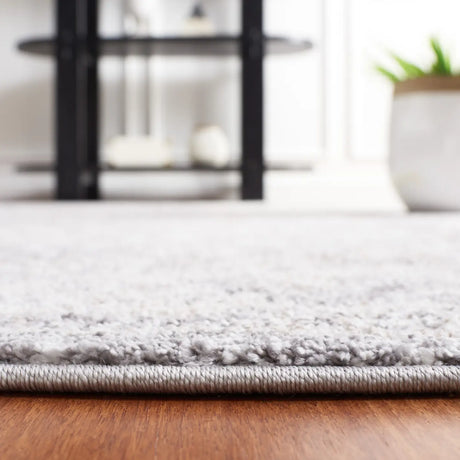 Safavieh Opal 4'-0" x 6'-0" Rug in Grey / Ivory