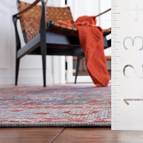 Safavieh Tucson 4'-0" x 6'-0" Rug in Blue / Rust