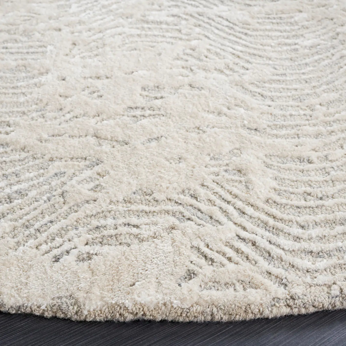 Safavieh Glamour 6'-0" x 6'-0" Rug in Grey / Ivory