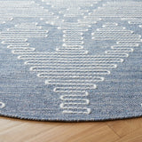 Safavieh Kilim 6'-0" x 6'-0" Rug in Blue / Ivory