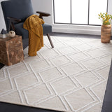 Safavieh Kilim 4'-0" x 6'-0" Rug in Natural / Ivory