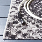 Safavieh Courtyard 4'-5" x 6'-5" Rug in Grey / Black