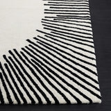 Safavieh Fifth Avenue 4'-0" x 6'-0" Rug in Ivory / Black