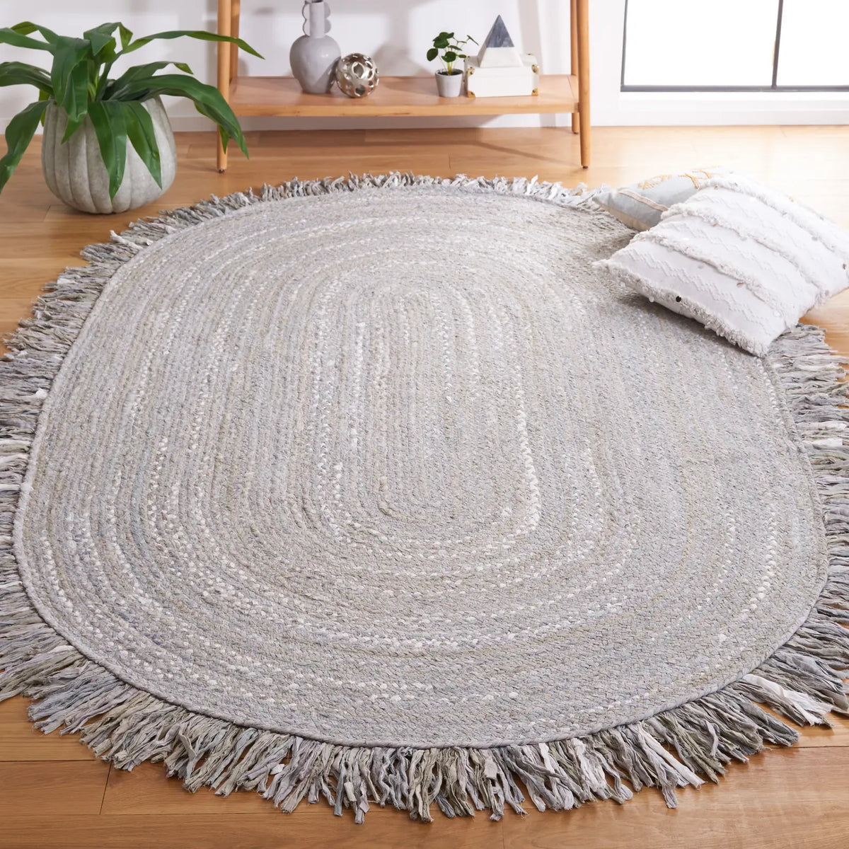 Safavieh Braided 5'-0" x 8'-0" Rug in Light Grey
