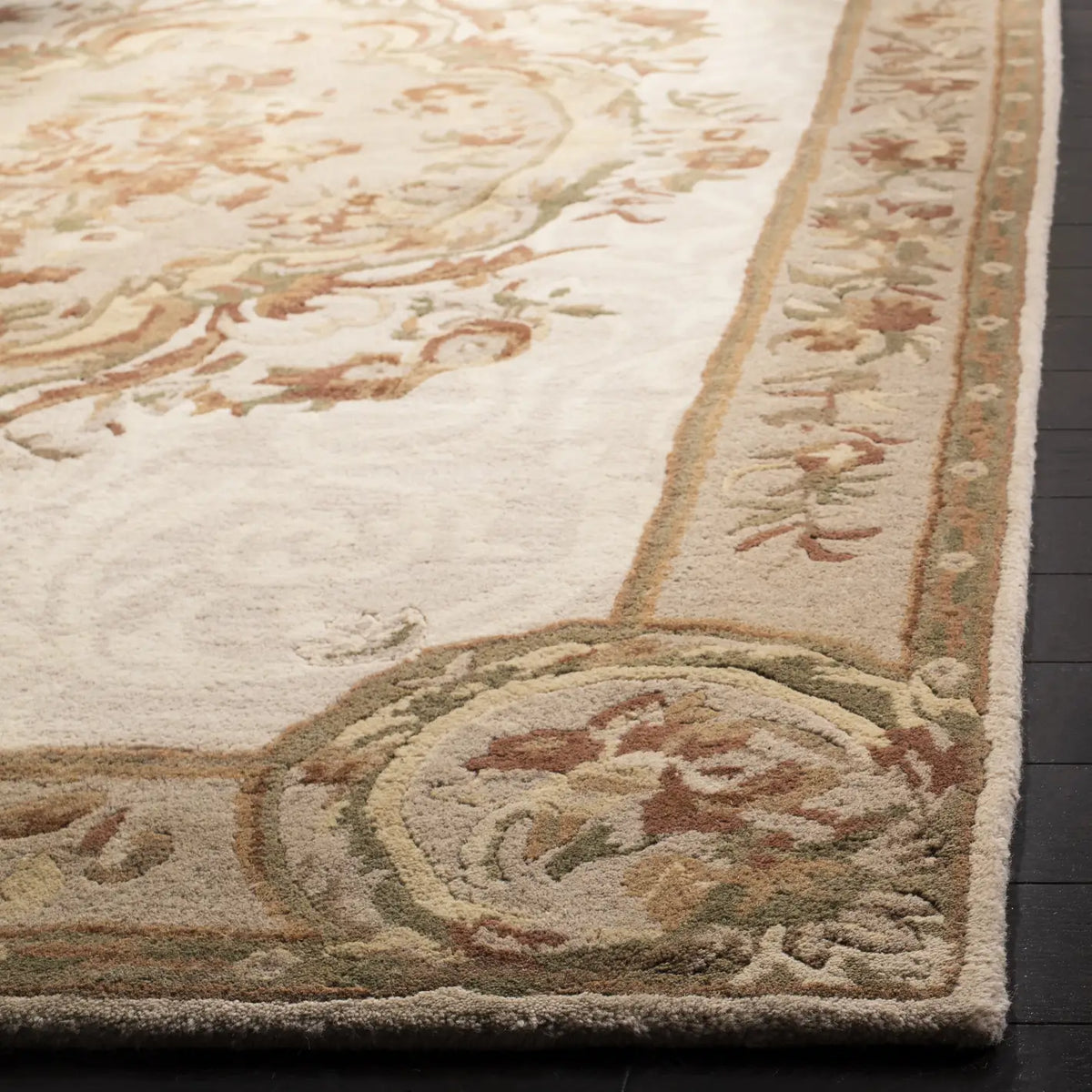 Safavieh Empire 4'-0" x 6'-0" Rug in Ivory / Light Grey
