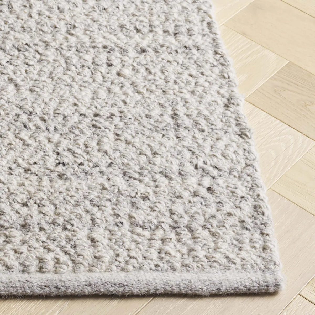 Safavieh Natura 4'-0" x 6'-0" Rug in Taupe / Grey
